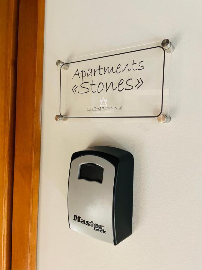 Brivibas - Stones, Free Privat Parking, Free Wifi, Self Check-in Lägenhet *