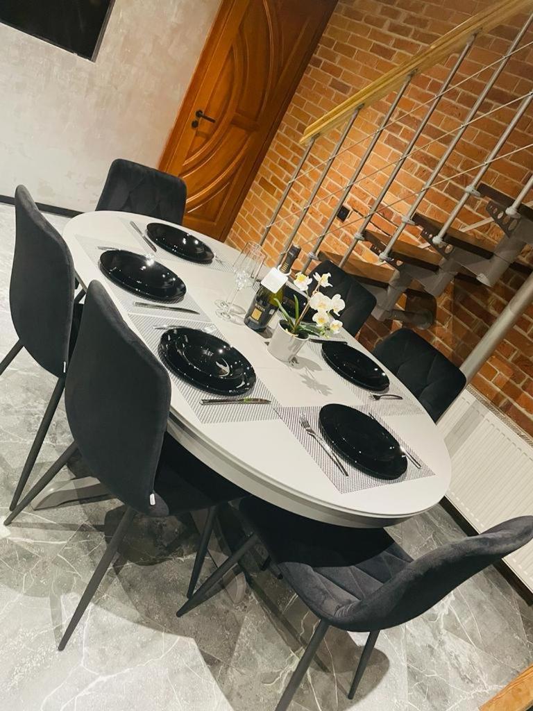 Brivibas - Stones, Free Privat Parking, Free Wifi, Self Check-in Appartement *