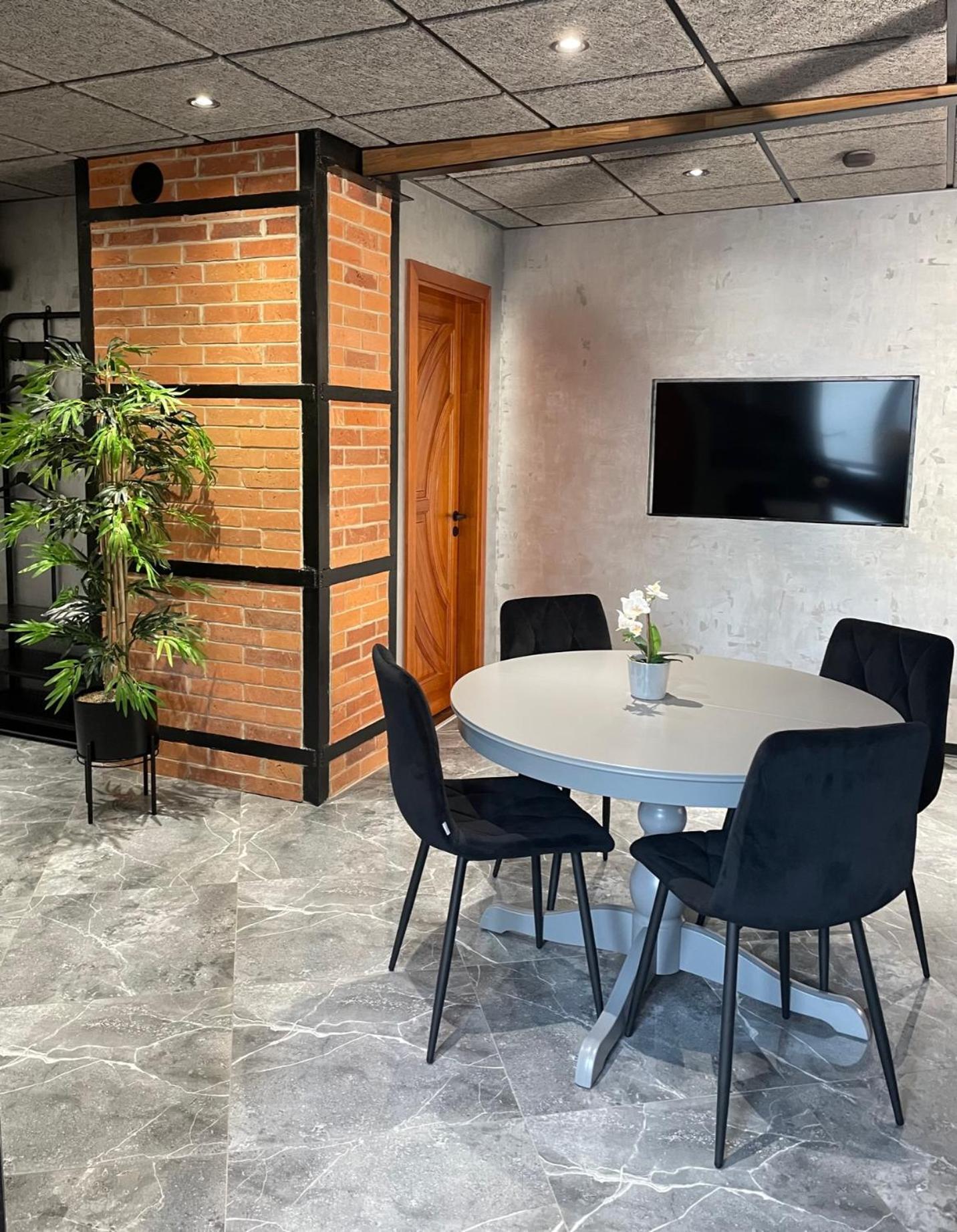 Brivibas - Stones, Free Privat Parking, Free Wifi, Self Check-in Appartement Riga